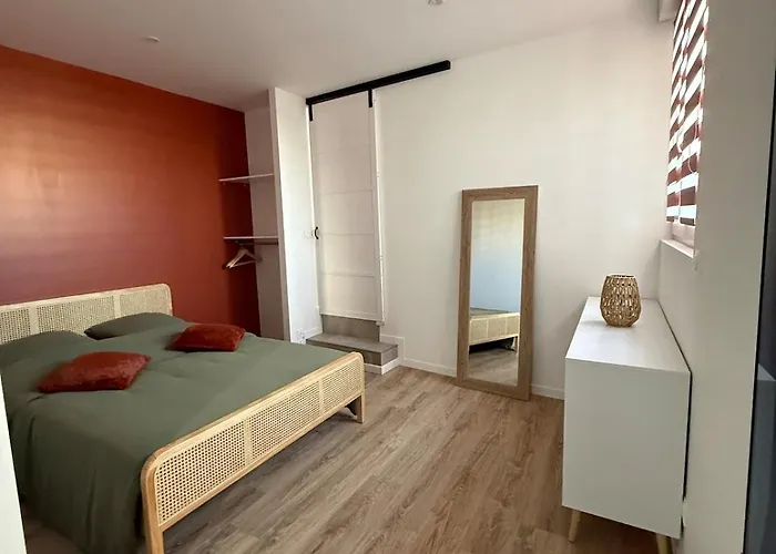 2 Pieces Neuf Proche Gare 图勒